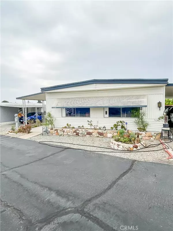 13060 2nd #109, Yucaipa, CA 92399