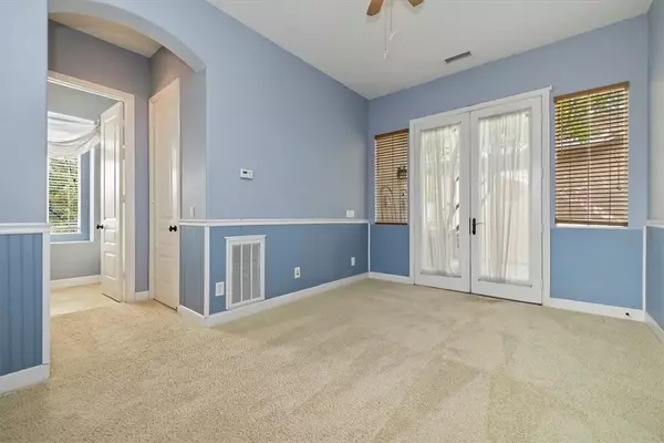 Corona, CA 92883,23833 Fawnskin Drive