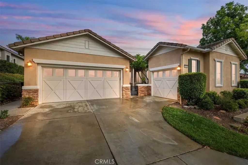 Corona, CA 92883,23833 Fawnskin Drive