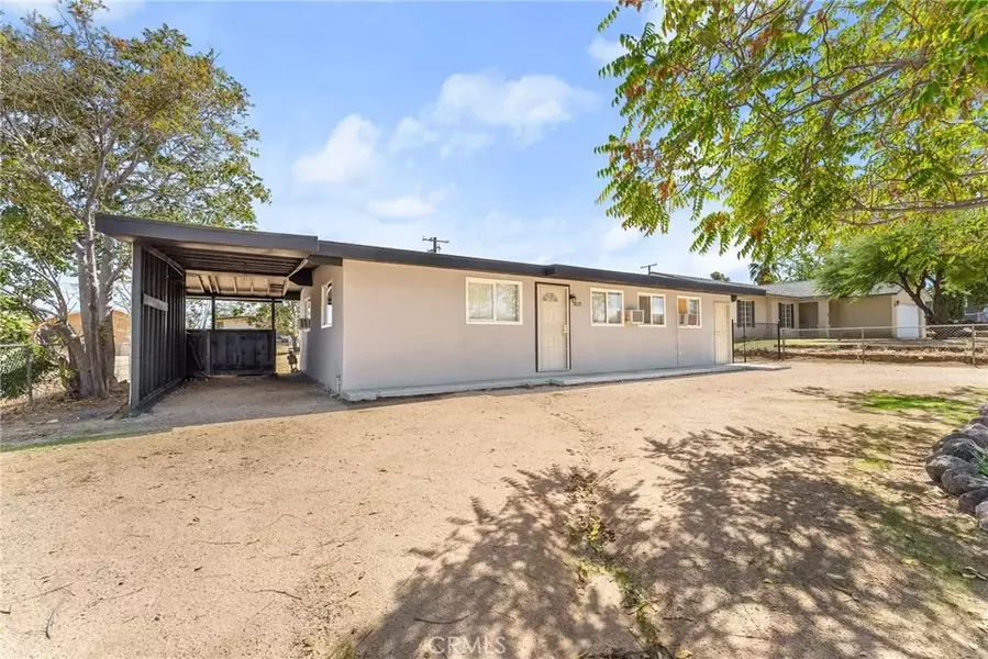 7427 Acoma Trail, Yucca Valley, CA 92284