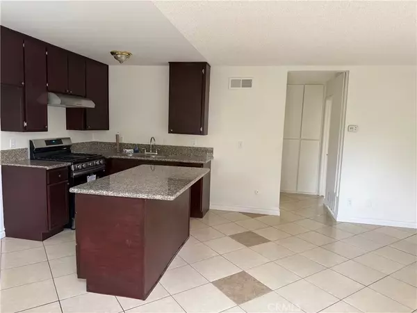 3791 Harvill #4, Riverside, CA 92503