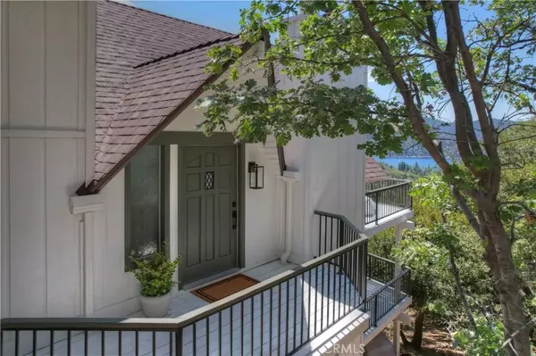 Lake Arrowhead, CA 92352,1358 Yellowstone