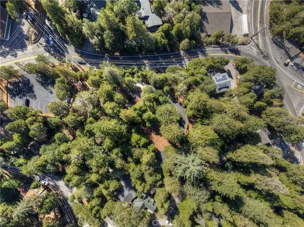 23581 Lake Drive, Crestline, CA 92325