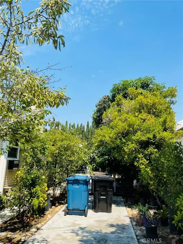 Alhambra, CA 91801,2115 Vine Street