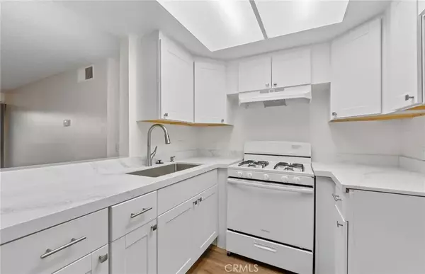 Santa Ana, CA 92701,600 W 3rd Street West #107