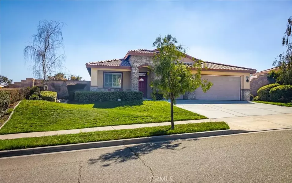 31829 Oak Wood Circle, Yucaipa, CA 92399