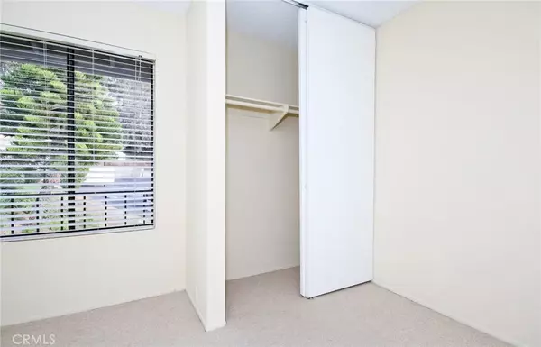 La Jolla, CA 92121,9693 caminito del vida