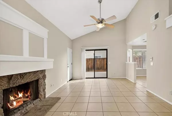 Jurupa Valley, CA 92509,8276 Yearling