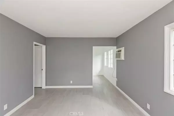 Fullerton, CA 92833,433 N Basque