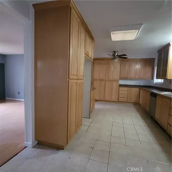 Twin Peaks, CA 92391,25286 North