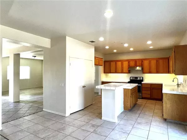 Victorville, CA 92394,14530 Phoenix