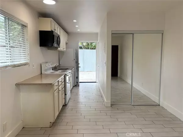 Ontario, CA 91762,609 S Vine #B