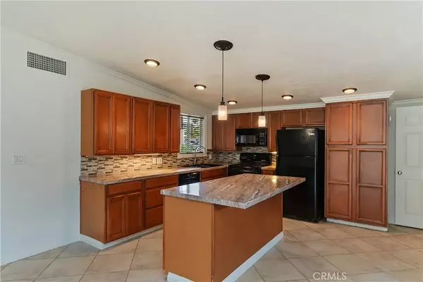 Palm Desert, CA 92260,43880 Primrose