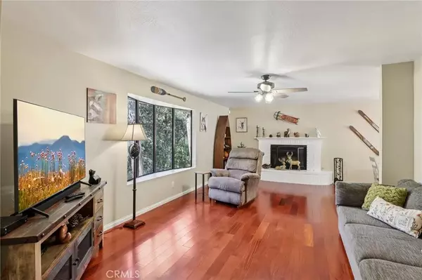 Crestline, CA 92325,25089 Moon Drive