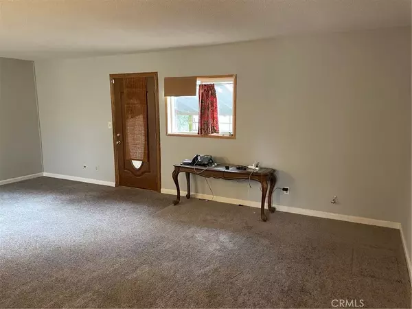 Banning, CA 92220,1106 N Durward