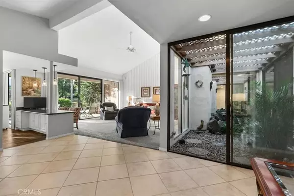 Palm Desert, CA 92260,393 Gran Via