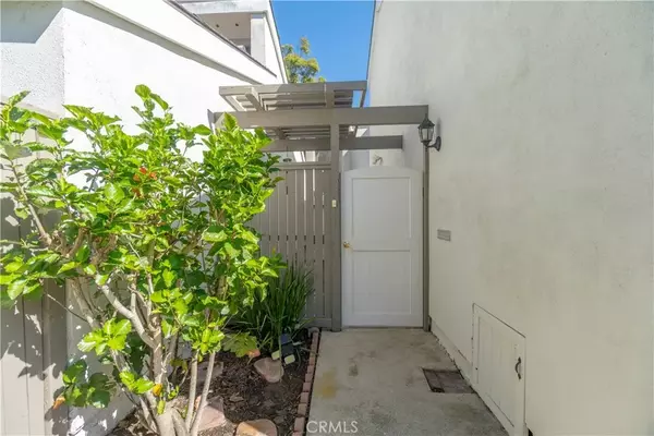 Huntington Beach, CA 92648,19748 Shorecliff