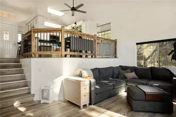 Rimforest, CA 92378,1215 Scenic Way