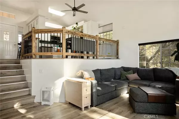 Rimforest, CA 92378,1215 Scenic Way