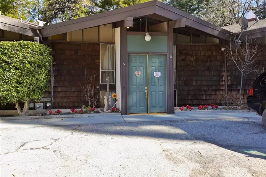 872 Sierra Vista #5, Twin Peaks, CA 92391
