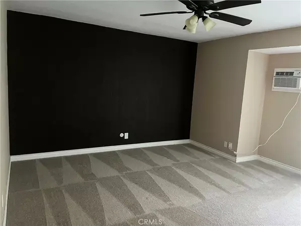 Fullerton, CA 92831,307 Acacia Avenue #C