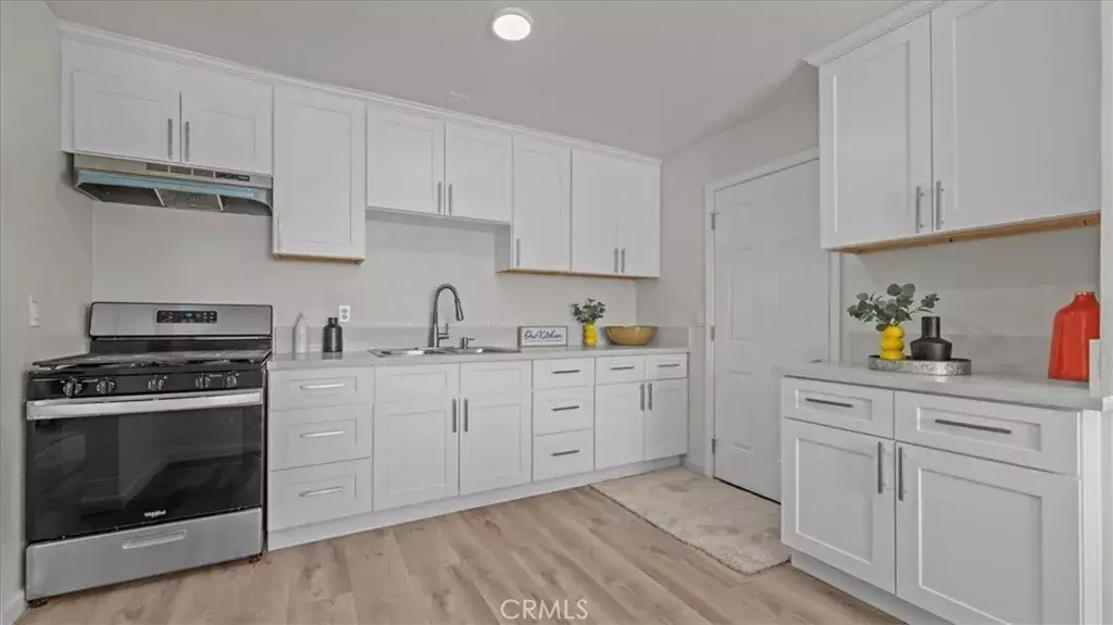 Perris, CA 92570,242 E 6th