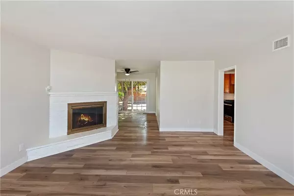 Fontana, CA 92335,17229 Hibiscus