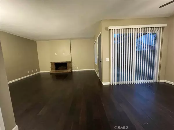 Fullerton, CA 92835,2753 Via Segovia #5