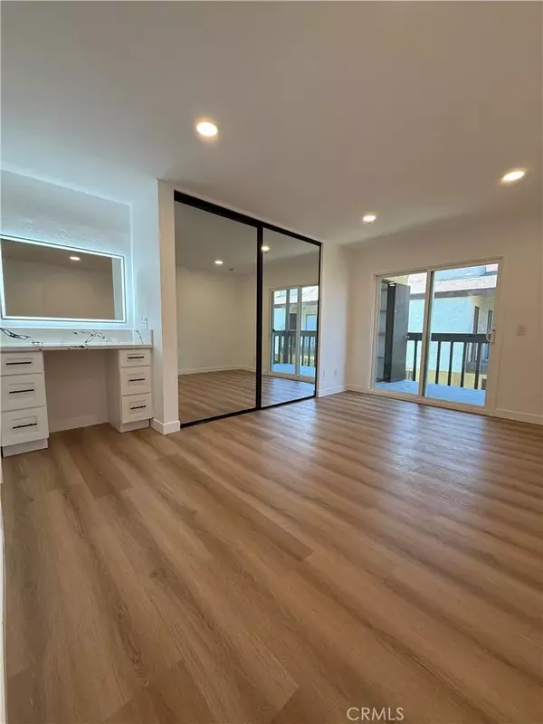 Fontana, CA 92335,9100 Acacia #9