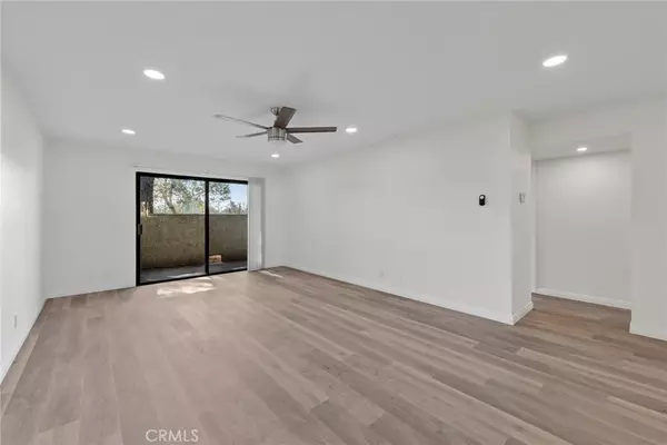 Santa Ana, CA 92701,711 W 1st