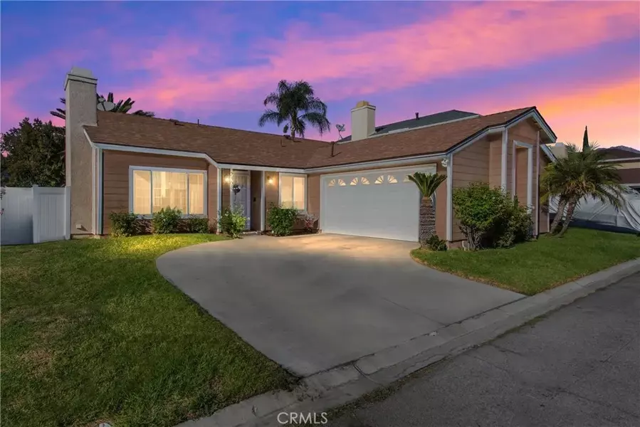 28630 Newcastle, Highland, CA 92346