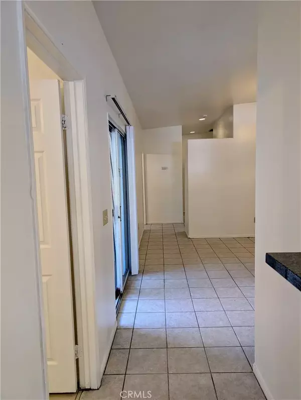 Cathedral City, CA 92234,29680 Landau