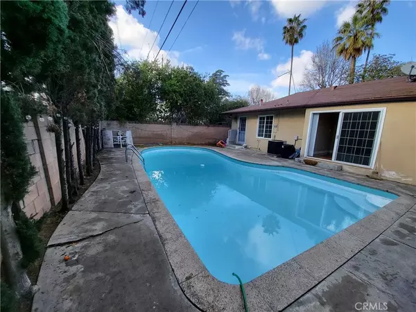 13132 Hartland, North Hollywood, CA 91605