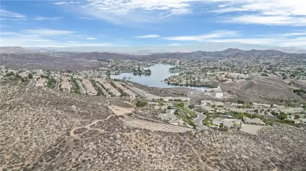 9 Via Del Lago, Lake Elsinore, CA 92532