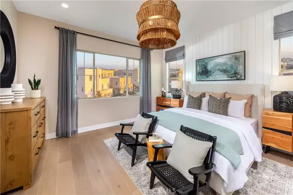 Irvine, CA 92618,182 Carmine