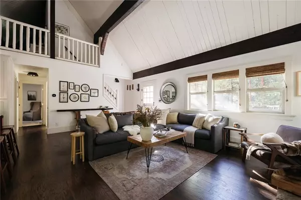 Lake Arrowhead, CA 92352,224 Crest Circle