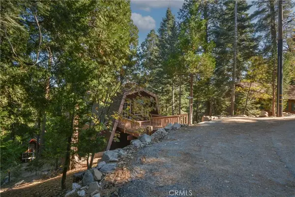 Twin Peaks, CA 92391,453 Oriole Drive