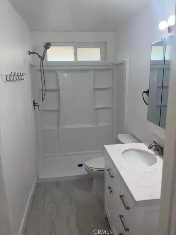 Corona, CA 92882,2447 Grove AVE