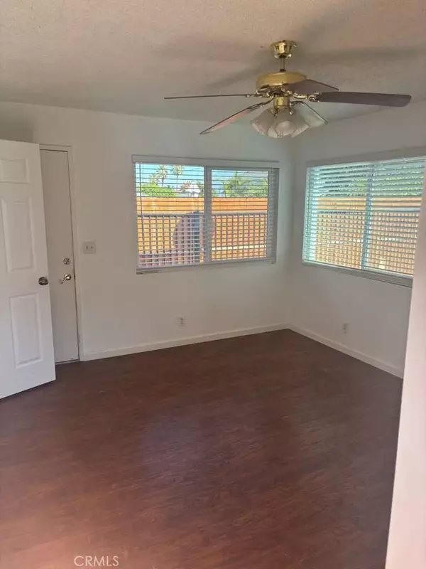 Corona, CA 92882,2447 Grove AVE