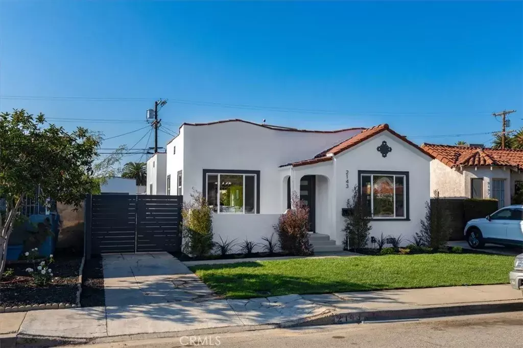 Los Angeles, CA 90016,2143 S Redondo Boulevard