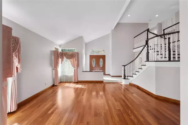 Corona, CA 92882,1611 San Almada