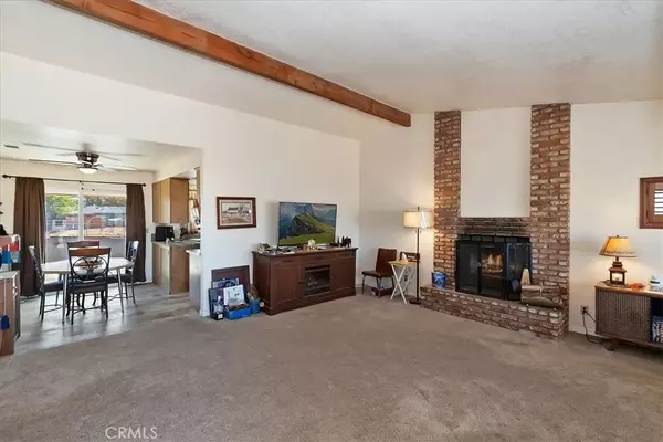 Apple Valley, CA 92308,21061 Wisteria Street