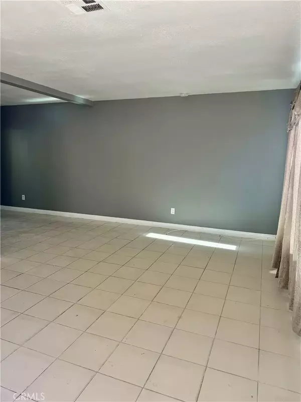 Rialto, CA 92376,470 W Jackson