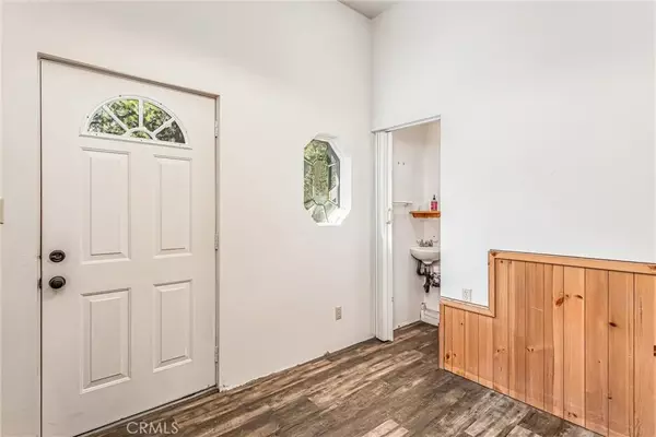 Angelus Oaks, CA 92305,5879 Mountain Creek Home