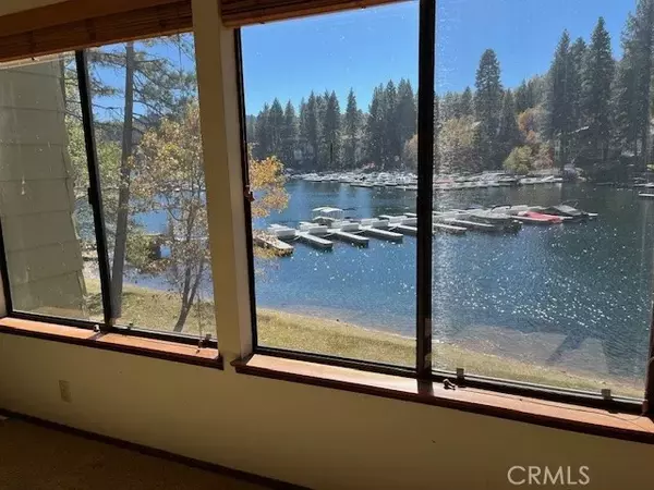Lake Arrowhead, CA 92352,27721 Peninsula Drive #218