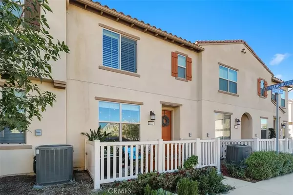 Rialto, CA 92376,1035 W Clover