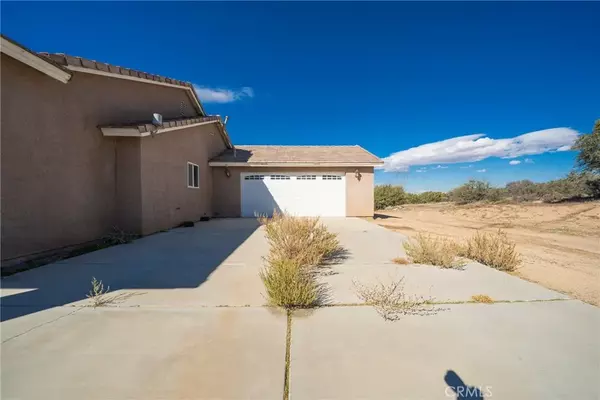 Oak Hills, CA 92344,5378 Bellflower Street