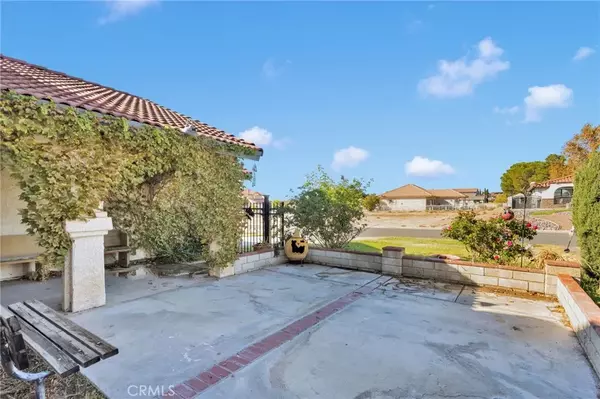 Helendale, CA 92342,27325 Strawberry