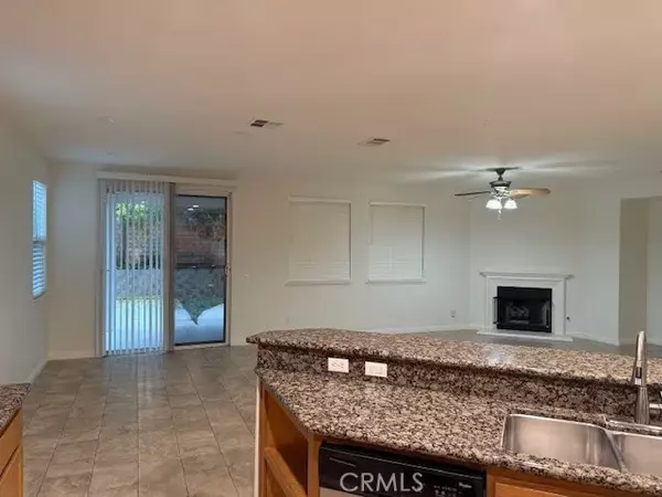 Corona, CA 92882,2495 Hannum