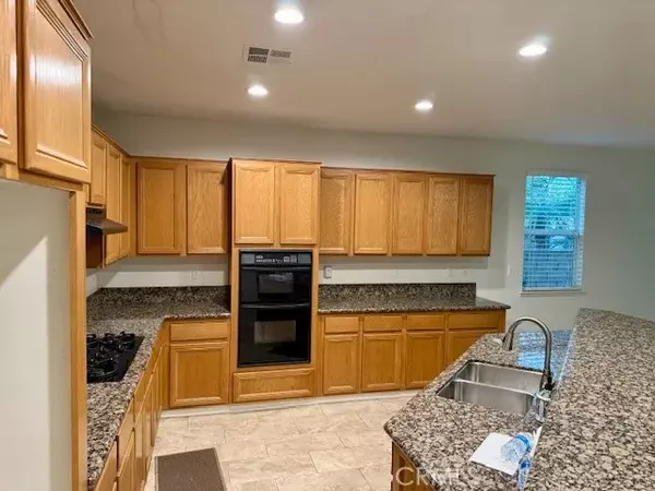 Corona, CA 92882,2495 Hannum